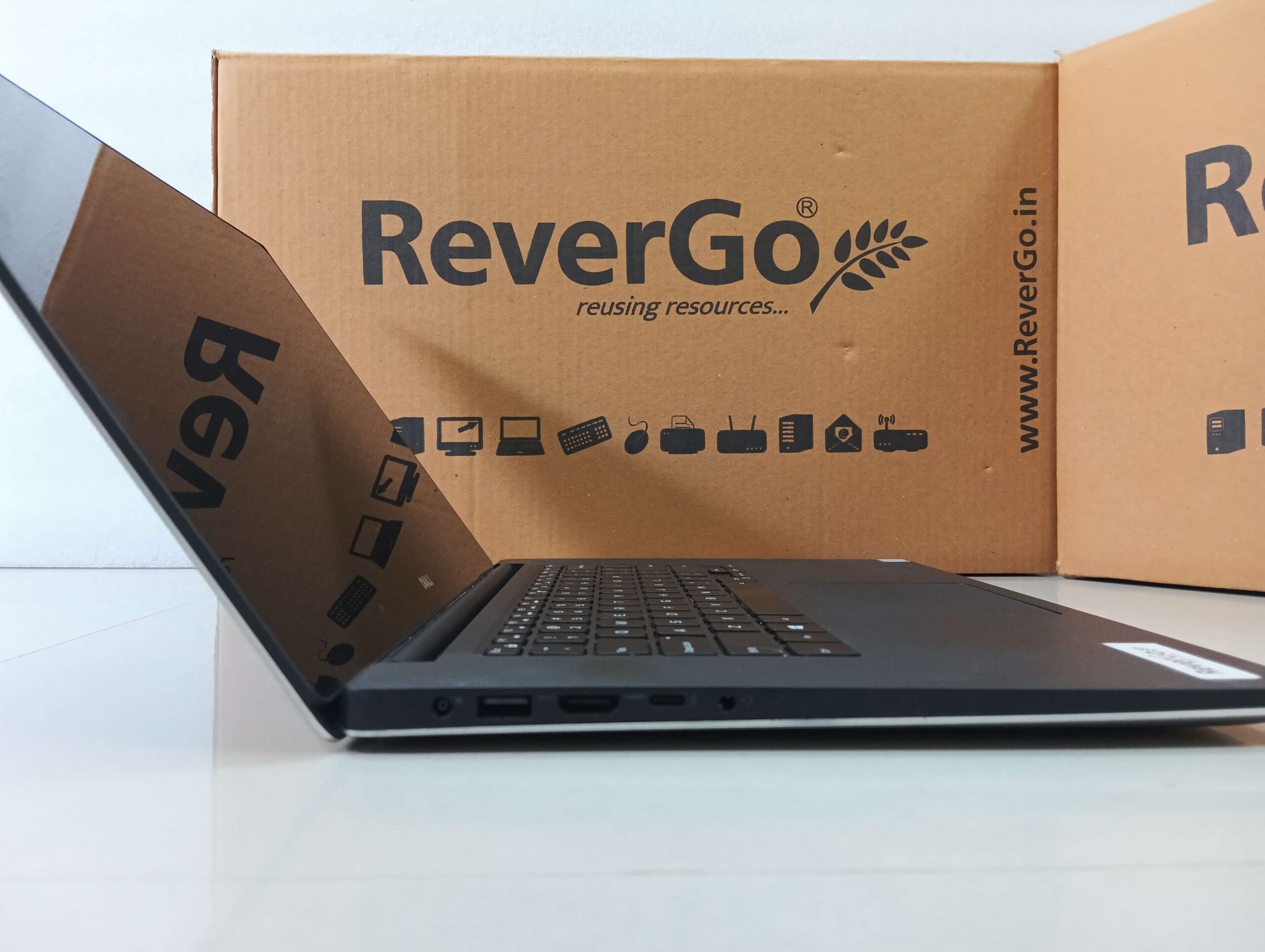 Dell Precision 5520 - Image 4